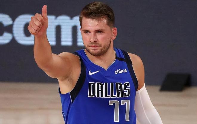 江苏逆转成功震惊球迷（江苏上演大逆转，球迷惊呼不已）