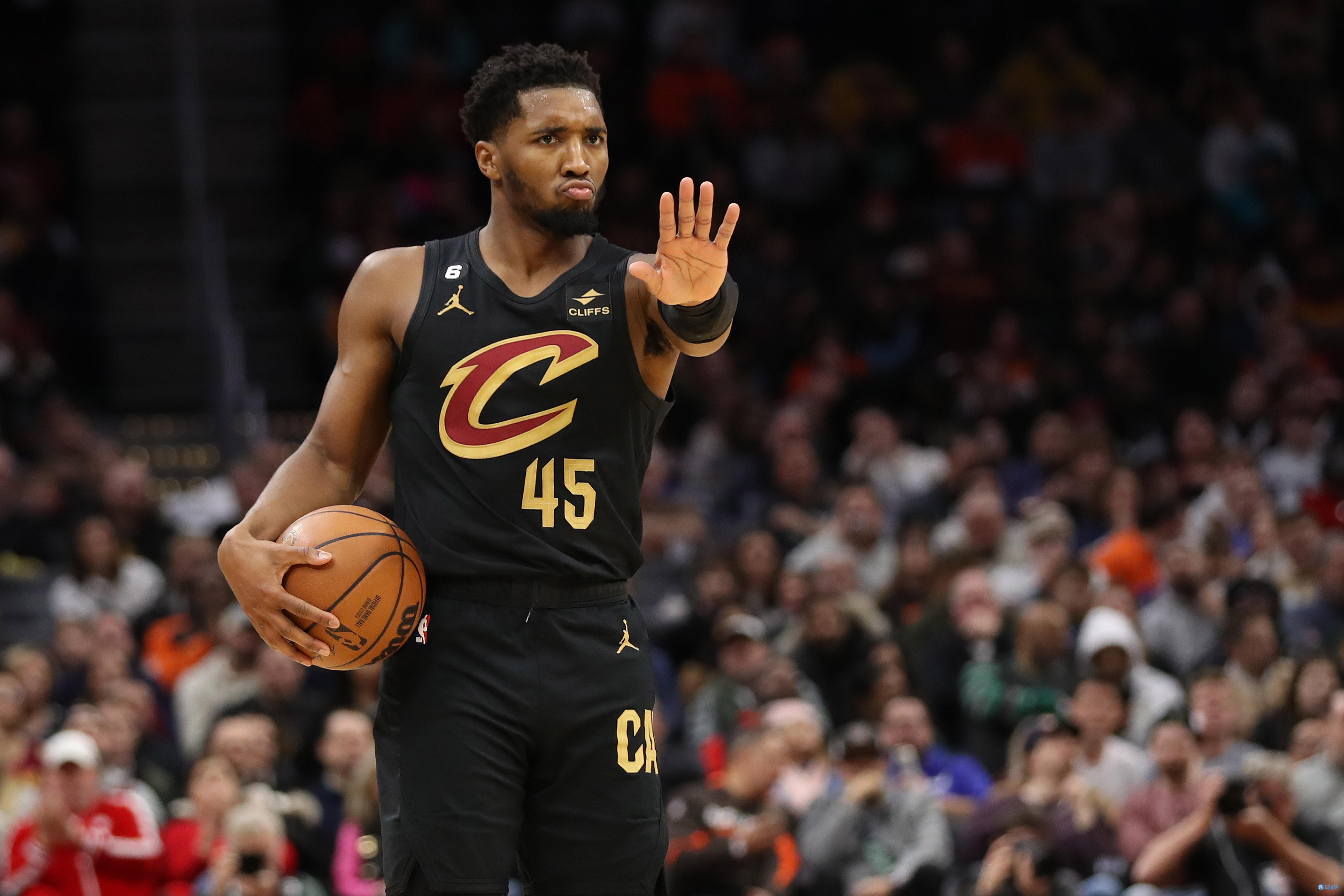 阿西尼翁：孔帕尼能让球员愿意闭着眼睛跟随他上场拼战（阿西尼翁：孔帕尼让球员愿意毫不犹豫地跟他上场拼搏）