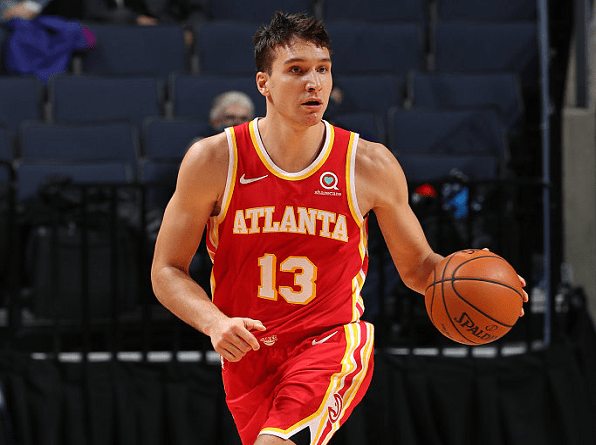 斯洛特：我将与萨拉赫进行沟通 希望他能留下（斯洛特：将与萨拉赫沟通，盼其留队）