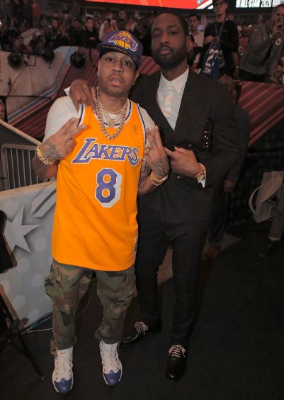 欧冠精彩进球回顾：梅西助攻亮点,（欧冠经典进球盘点：梅西神助攻成焦点）